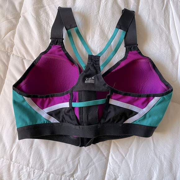 Victoria Secret VSX Sports Bra - Picture 2 of 4